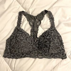 4/$20 ✨ Gray Lace Bralette